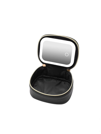 תיק איפור אישי כולל מראת לד מבית myLOVIRA